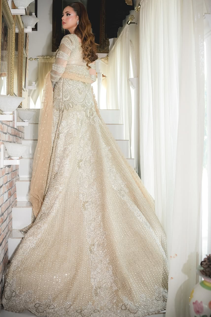 Aurelie-Zain Hashmi (Ayeza khan)