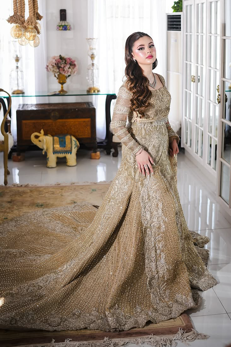 Aurelie-Zain Hashmi (Ayeza khan)