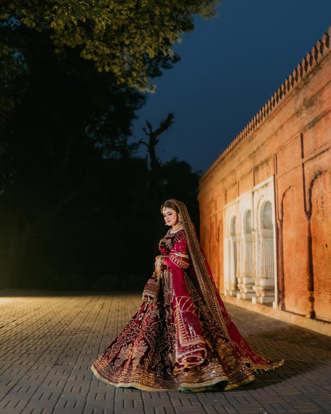 MOHSIN NAVEED RANJHA KAIF VELVET HALF SLEEVES- MNR15