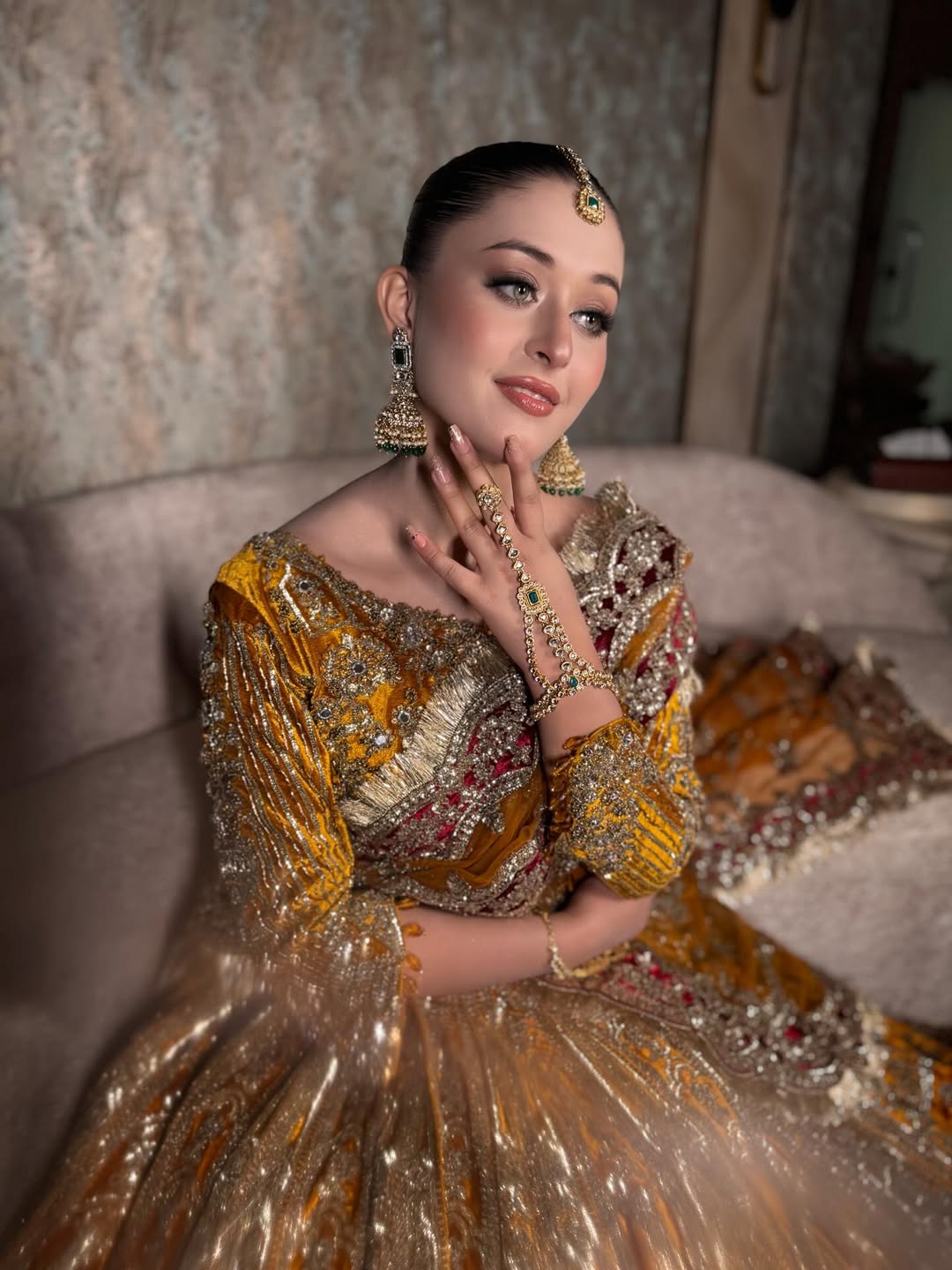 KASHEES YELLOW VELVET-KS02