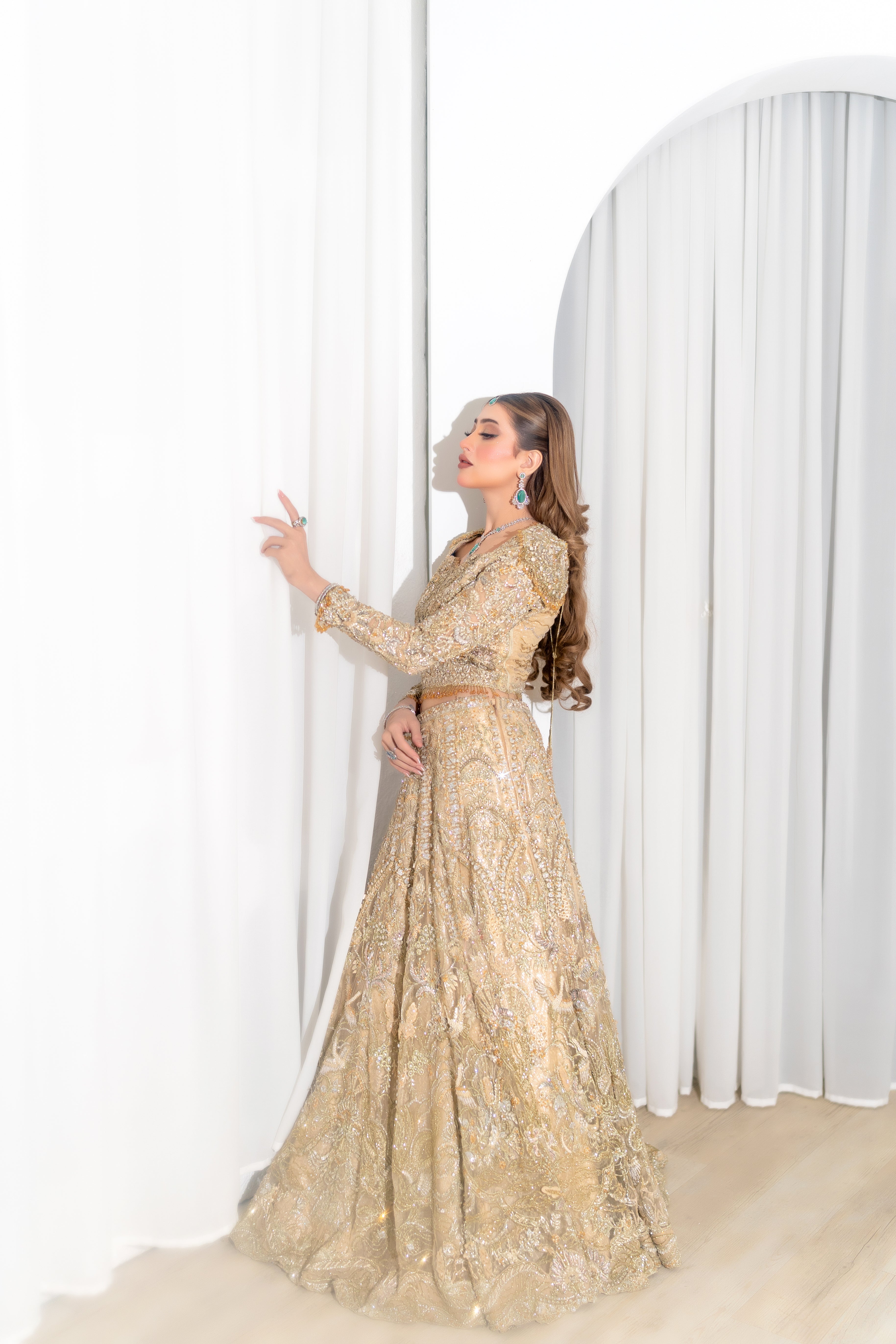 Suffuse Gold B-Fly-SUF13