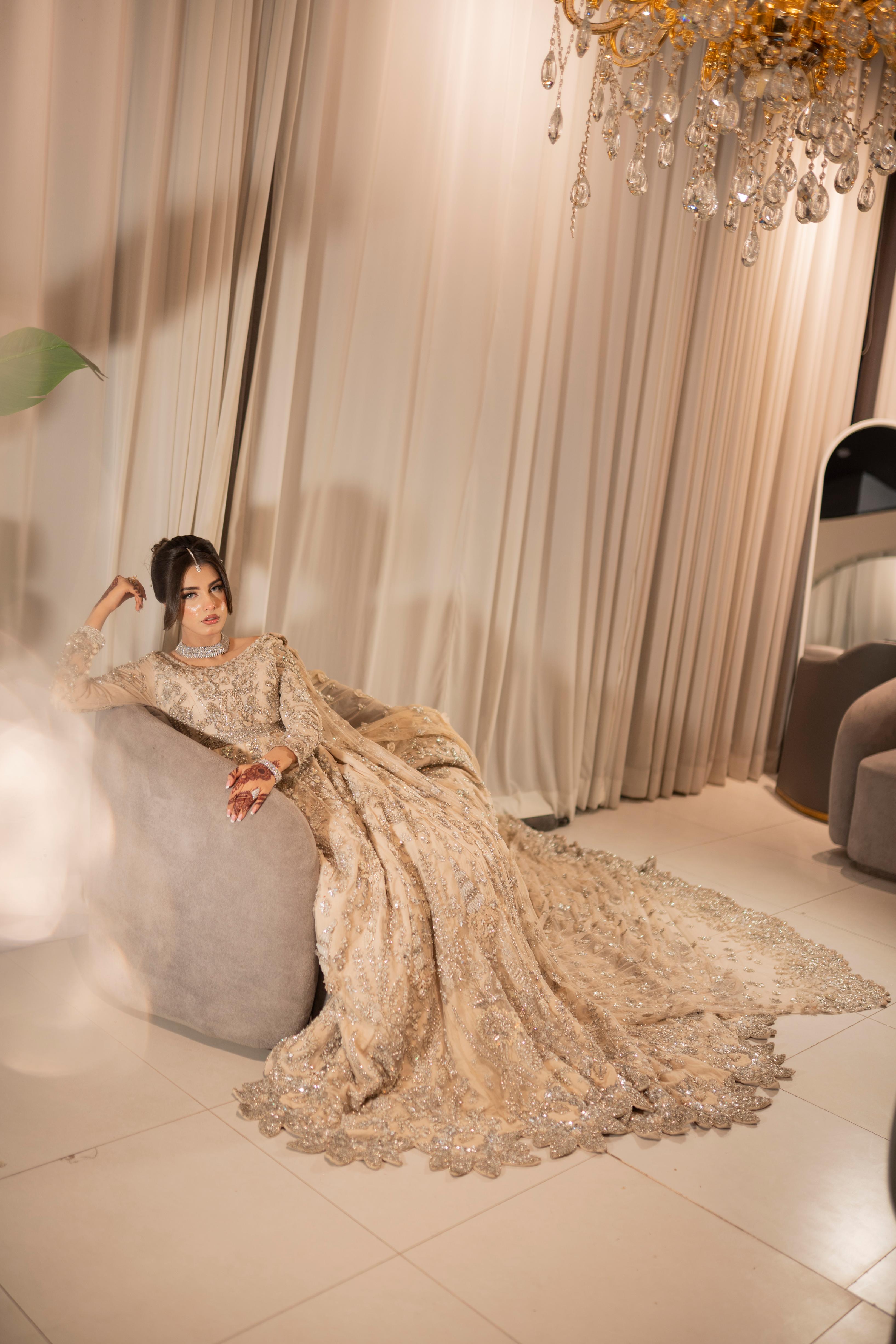 REPUBLIC WINGS IVORY BEIGE-RP14 - Sassy Brides