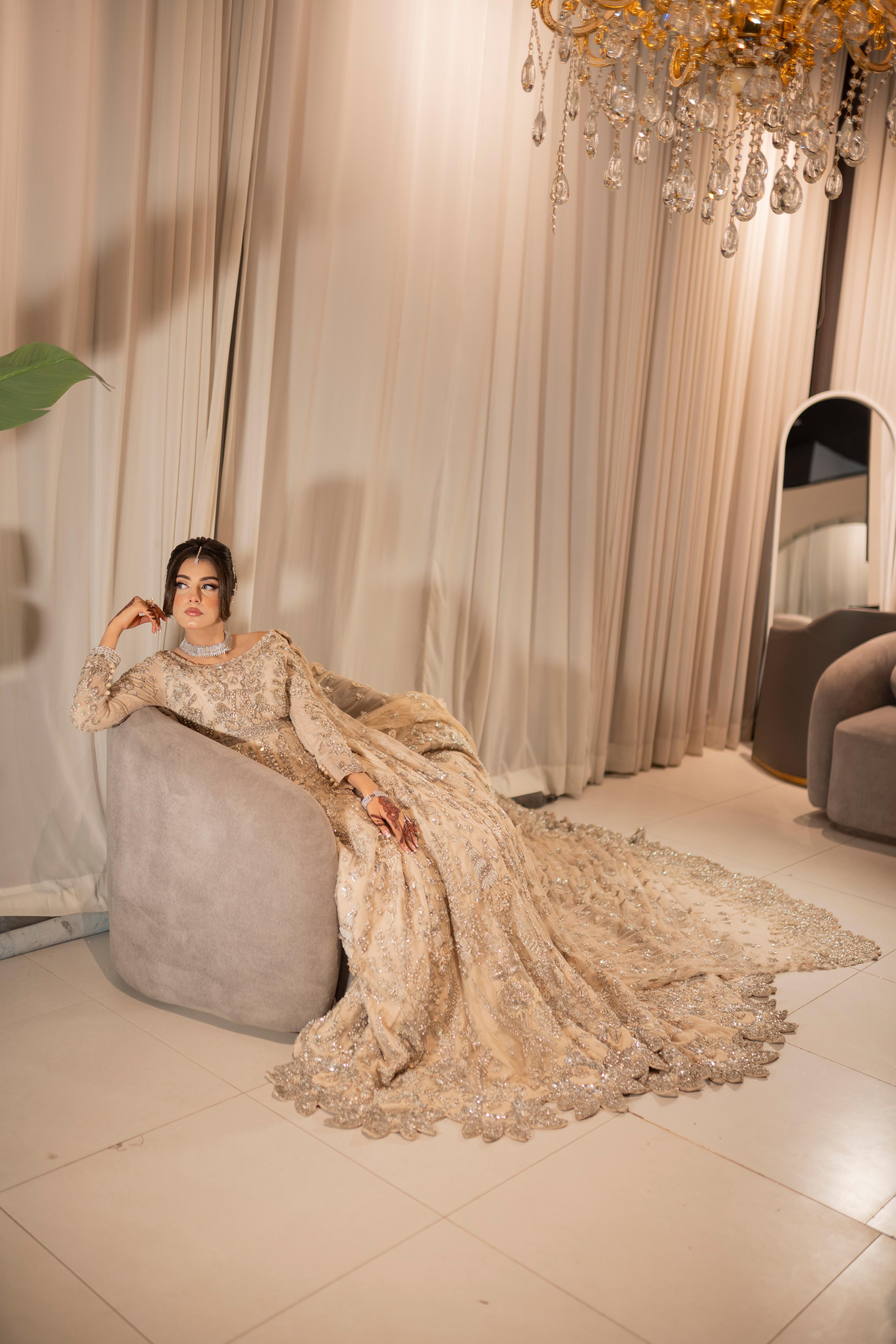 REPUBLIC WINGS IVORY BEIGE-RP14 - Sassy Brides