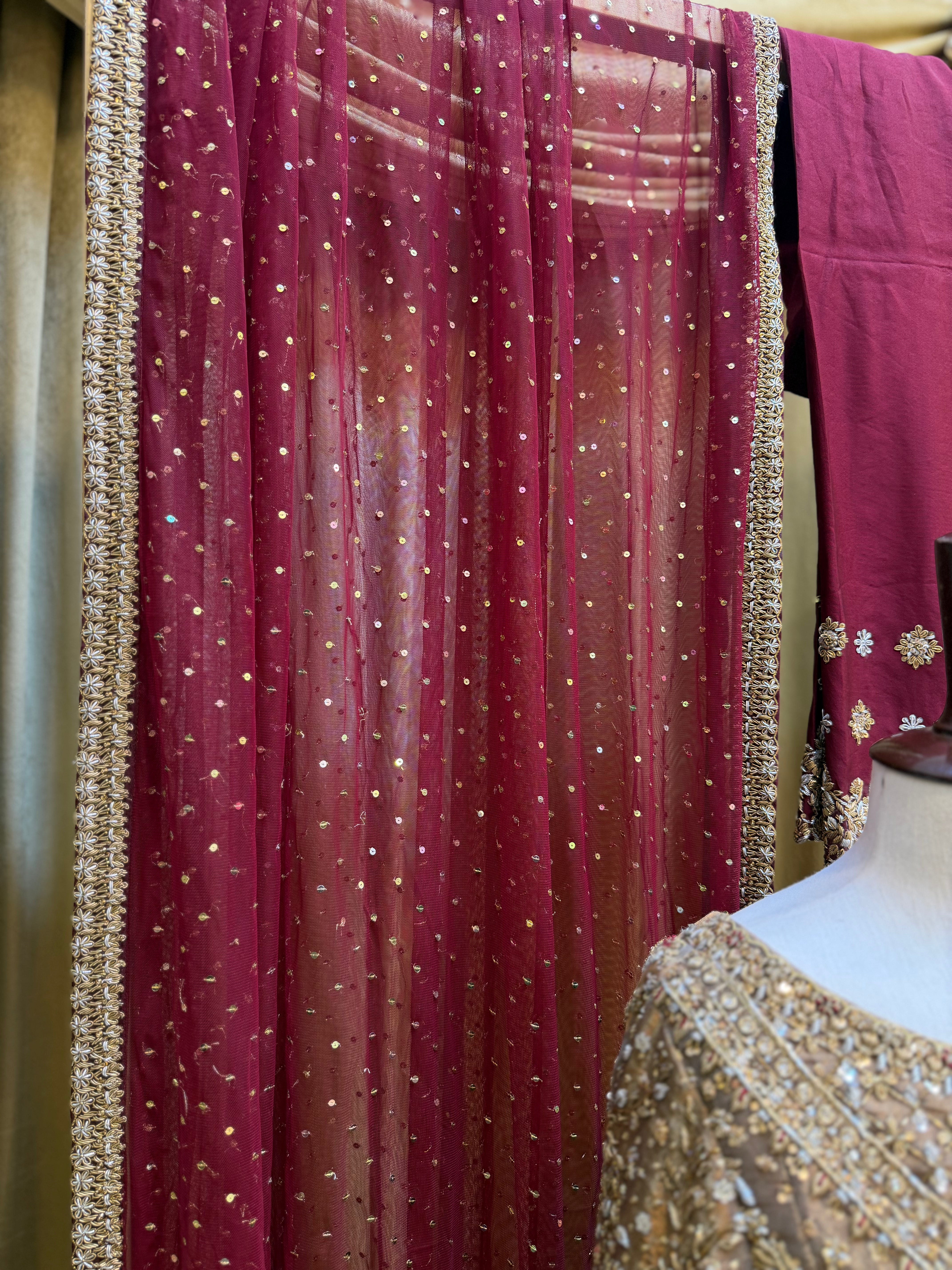HARIS SHAKEEL GOLD FORMAL MAROON DUPATTA-HS37
