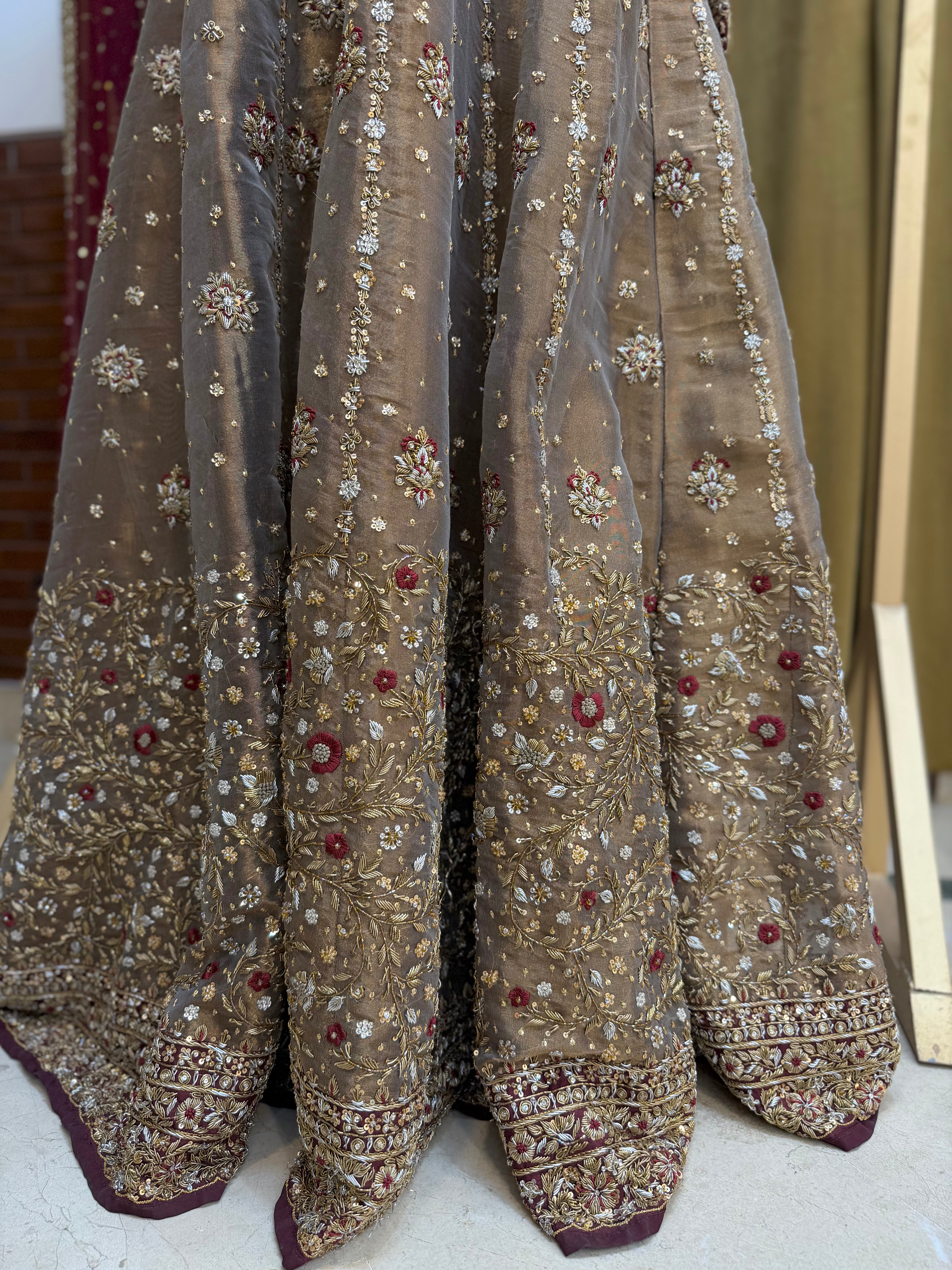 HARIS SHAKEEL GOLD FORMAL MAROON DUPATTA-HS37