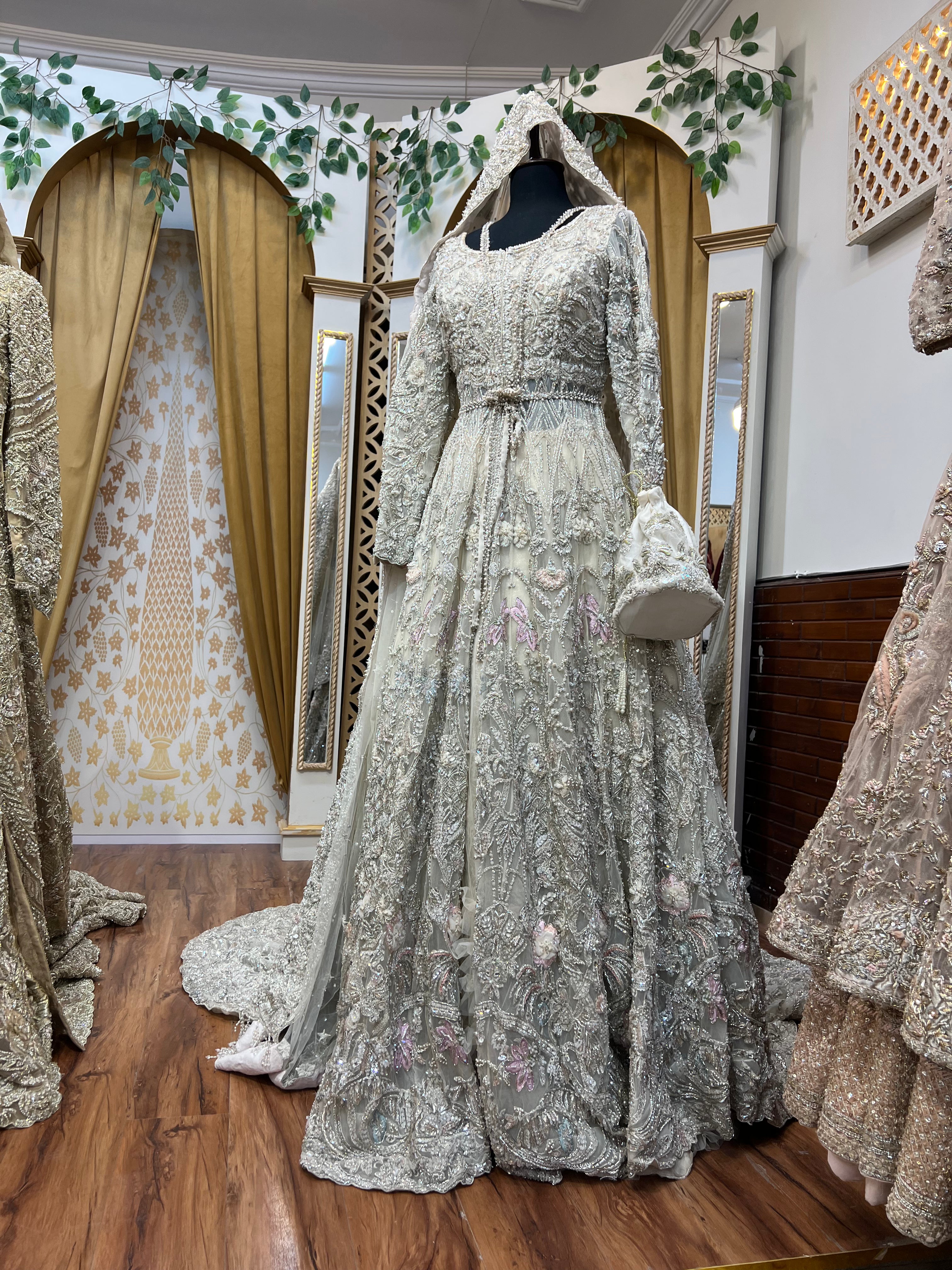 Suffuse Grey Frill-SUF12