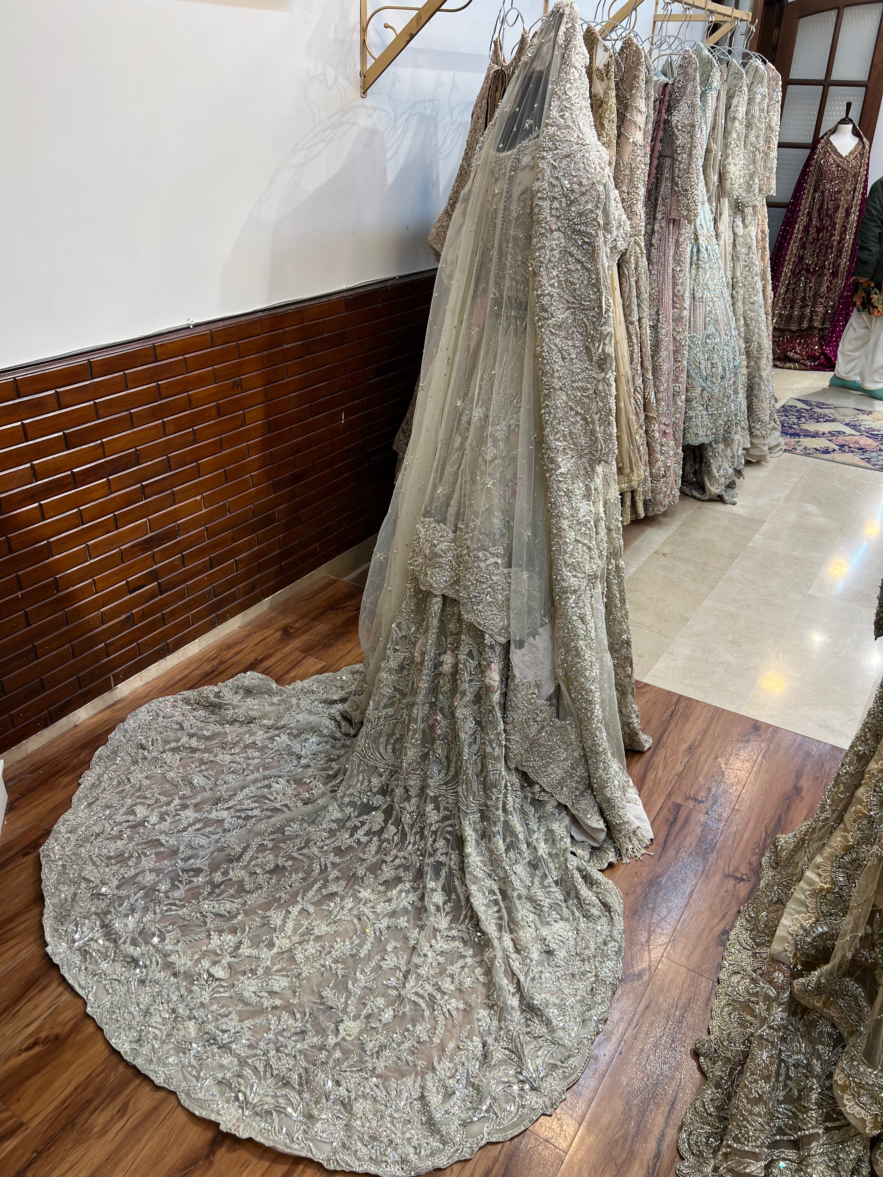 Suffuse Grey Frill-SUF12