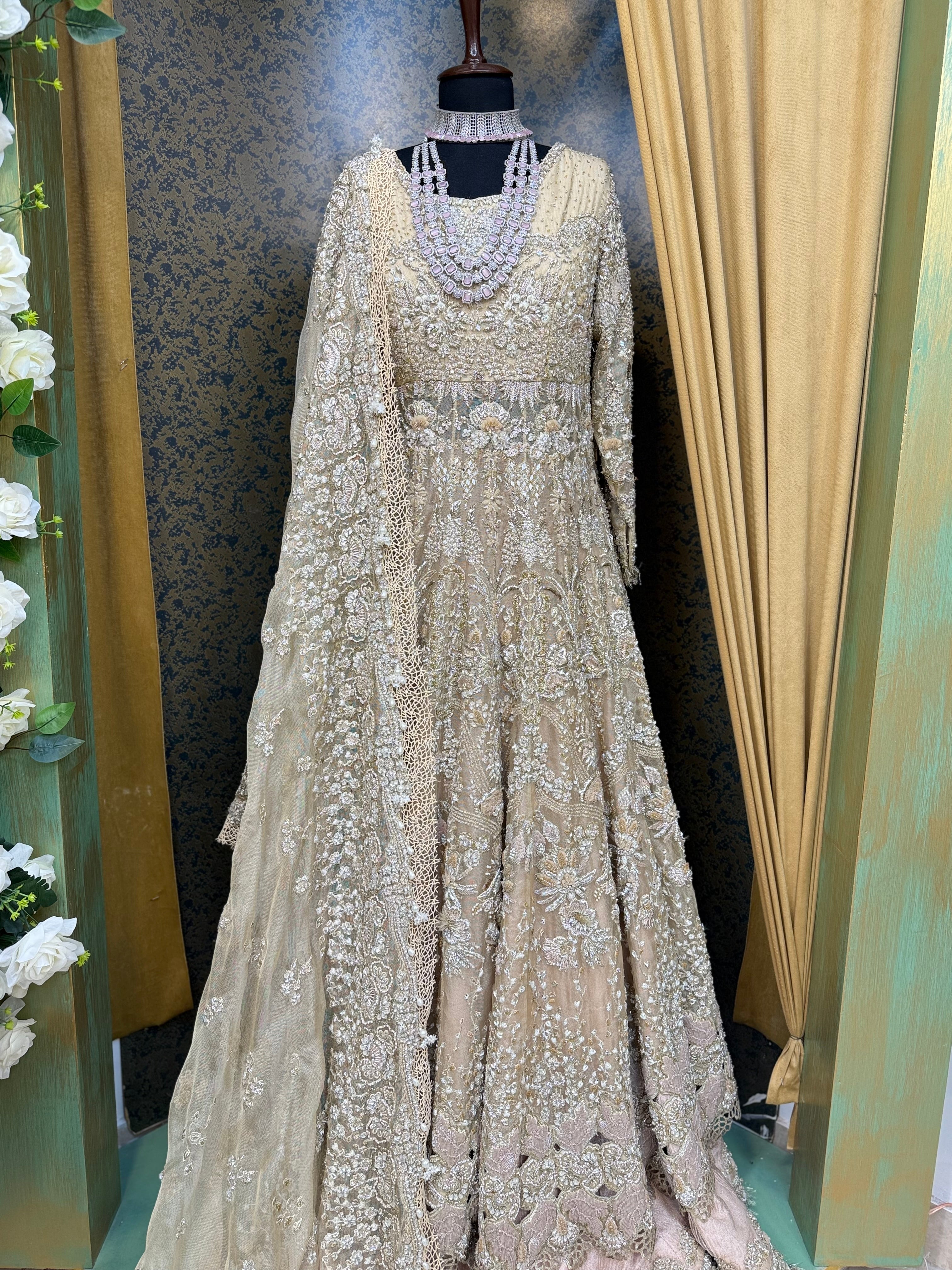 Suffuse Cut Work-SUF08