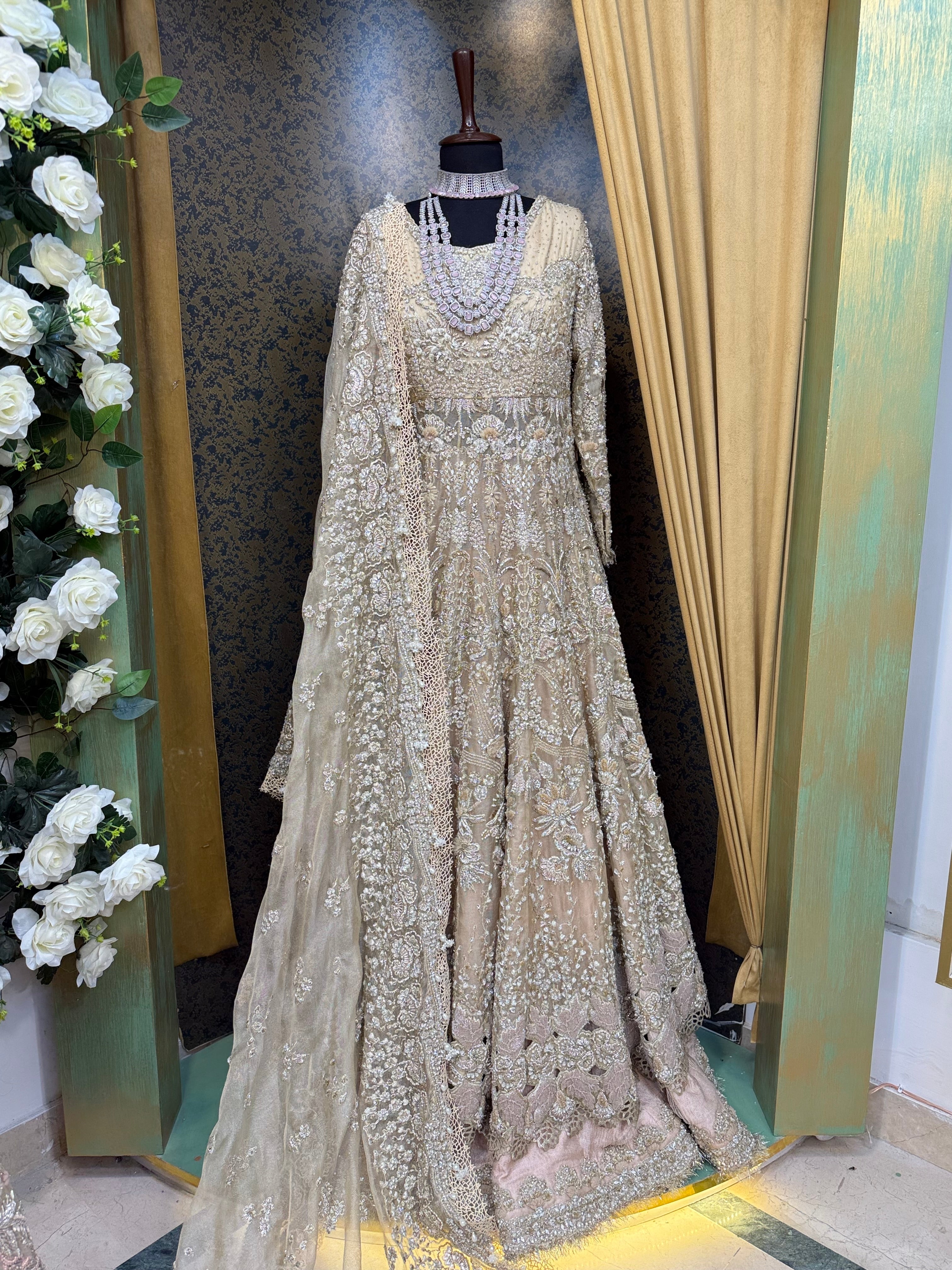 Suffuse Cut Work-SUF08