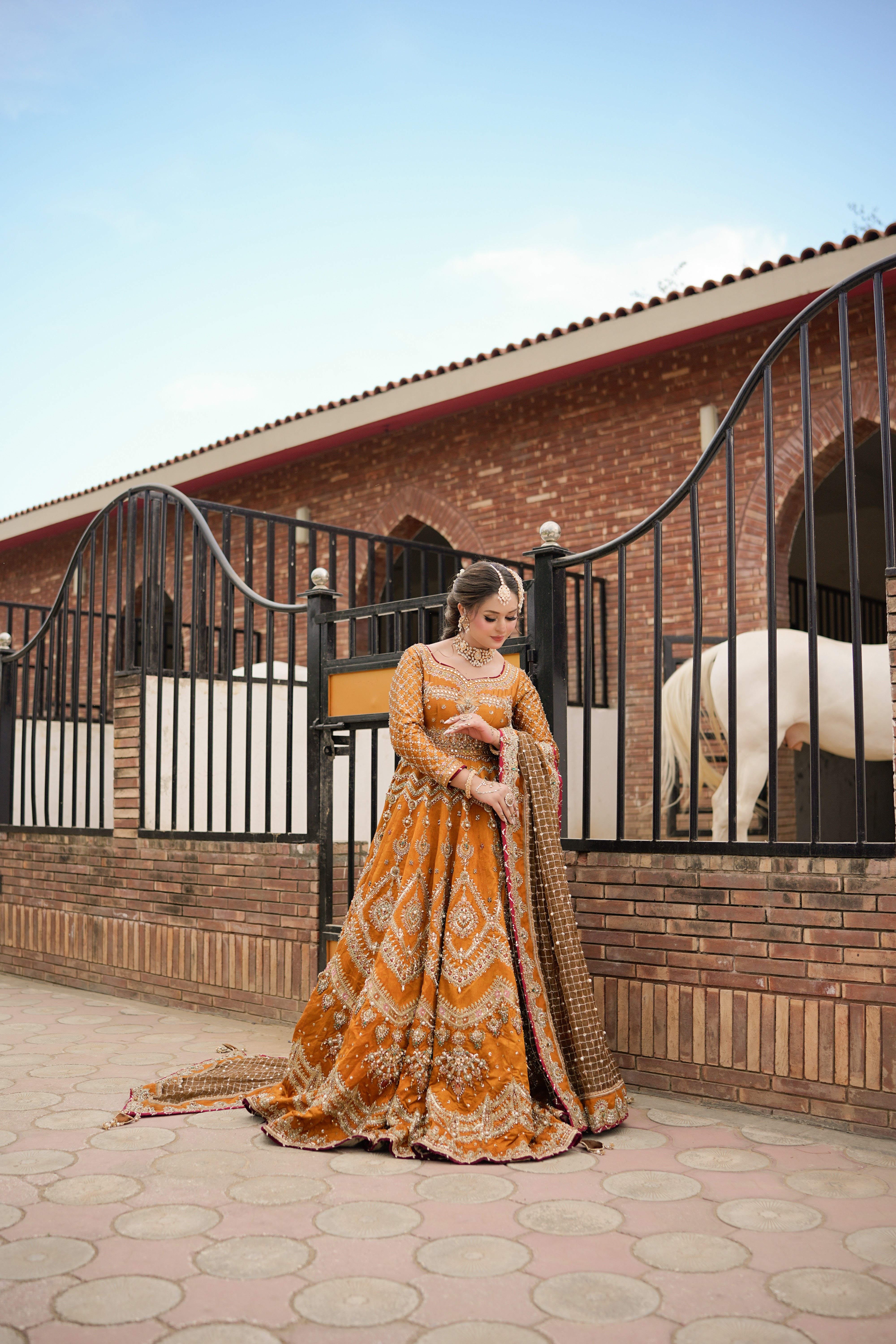MNR QESAR MAHAL PISHWAS