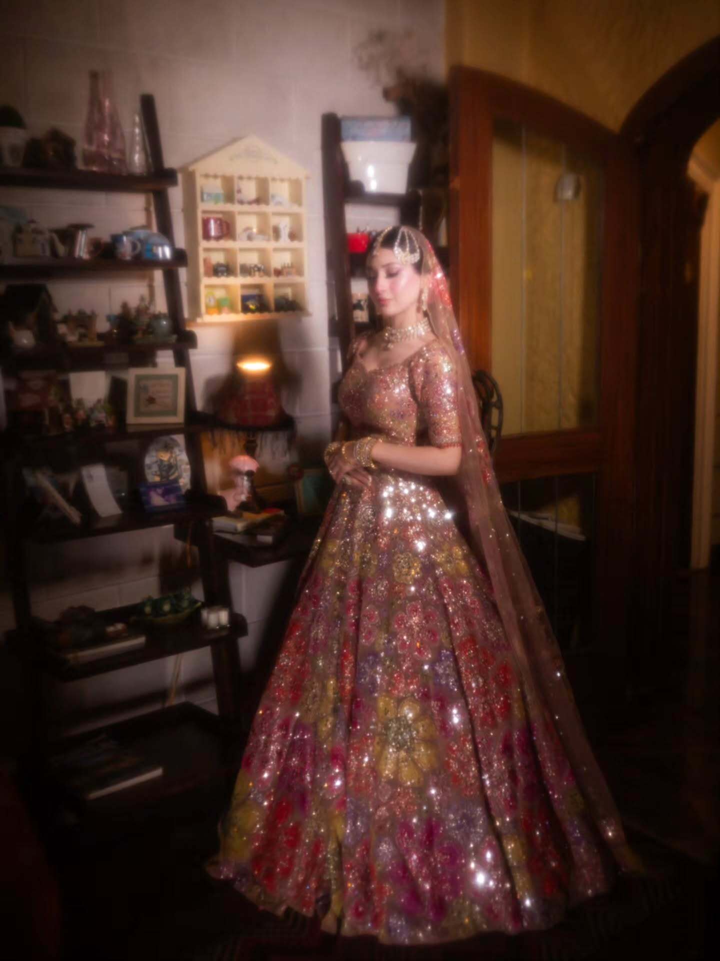 SEEMA GUJRAL MEHNDI