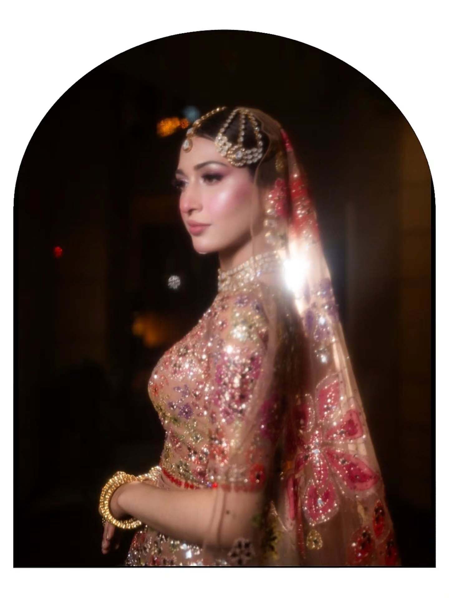 SEEMA GUJRAL MEHNDI