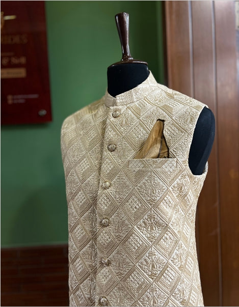 Off White Waistcoat-SH09