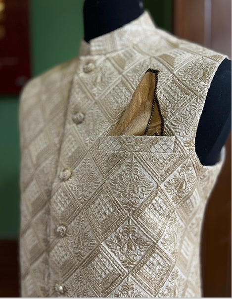 Off White Waistcoat-SH09