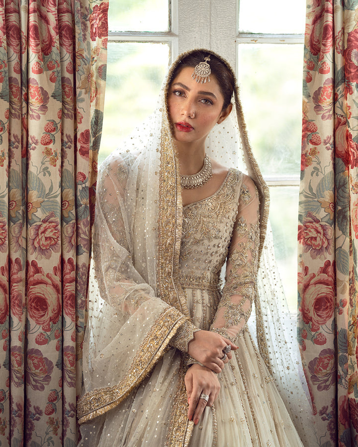ANAMTA FAIZA SAQLAIN-FS05