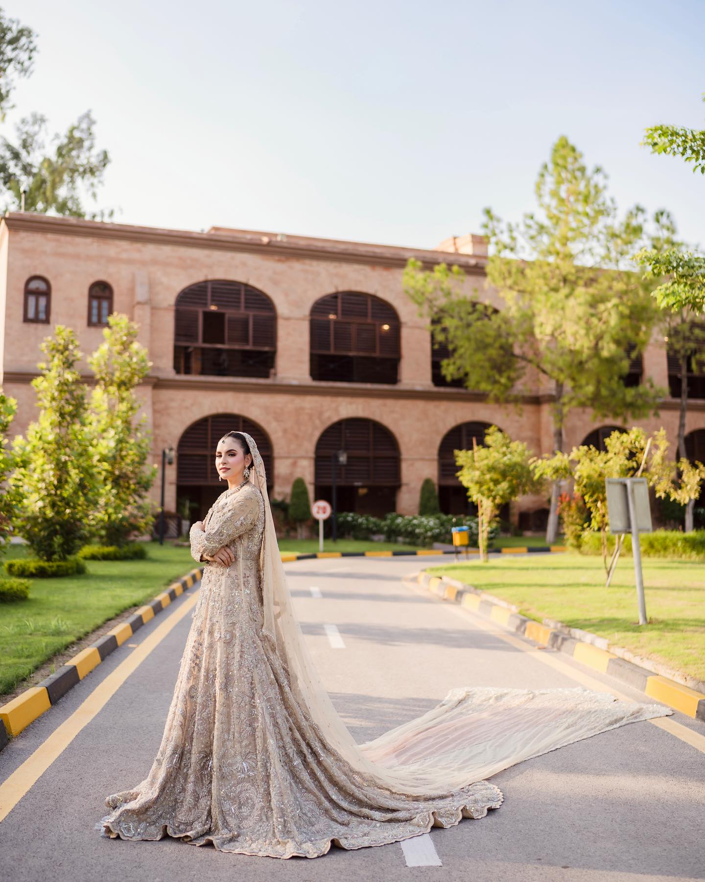SUFFUSE MUZNA BEIGE-SUF10