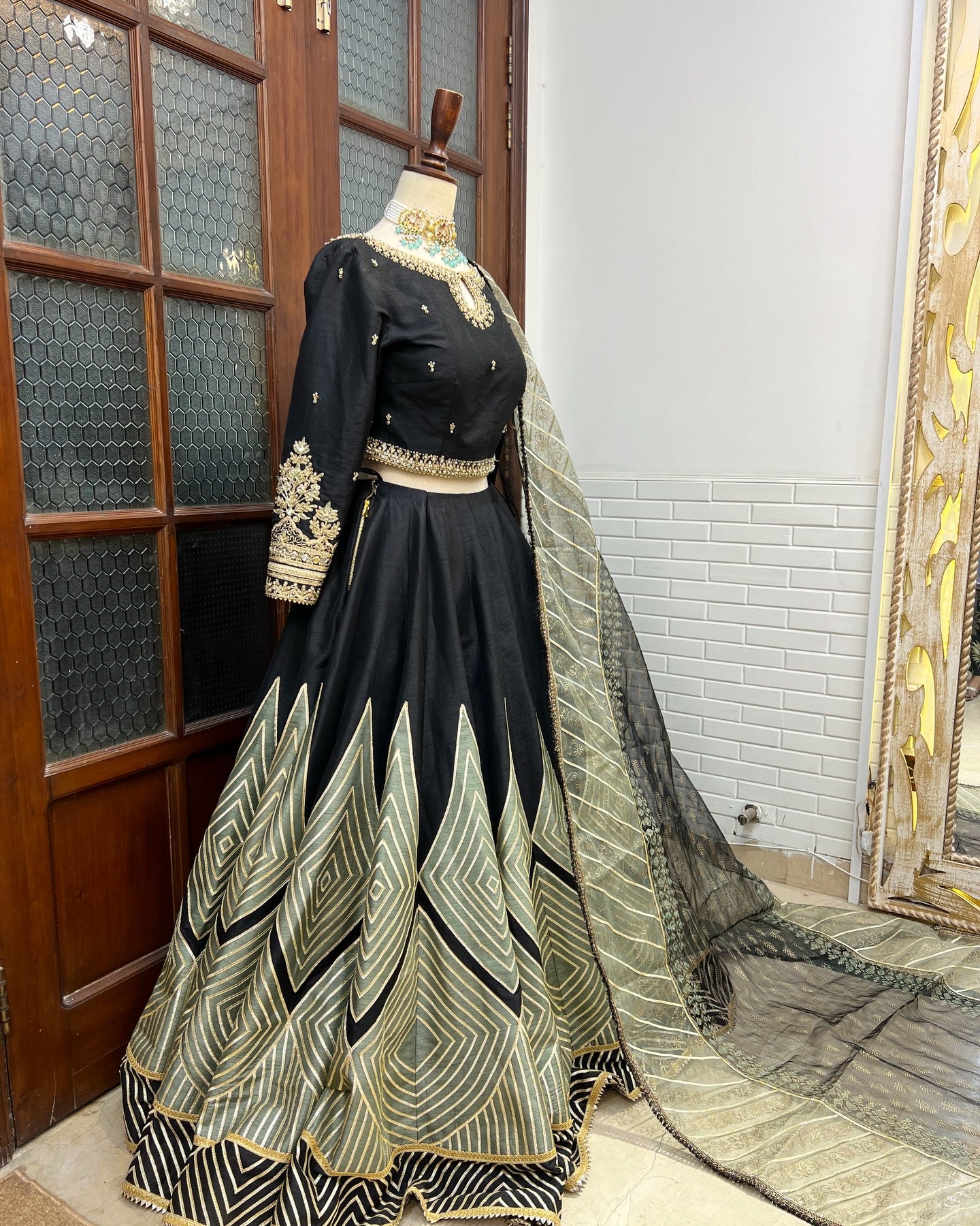 MNR KARISHMA-MNR53