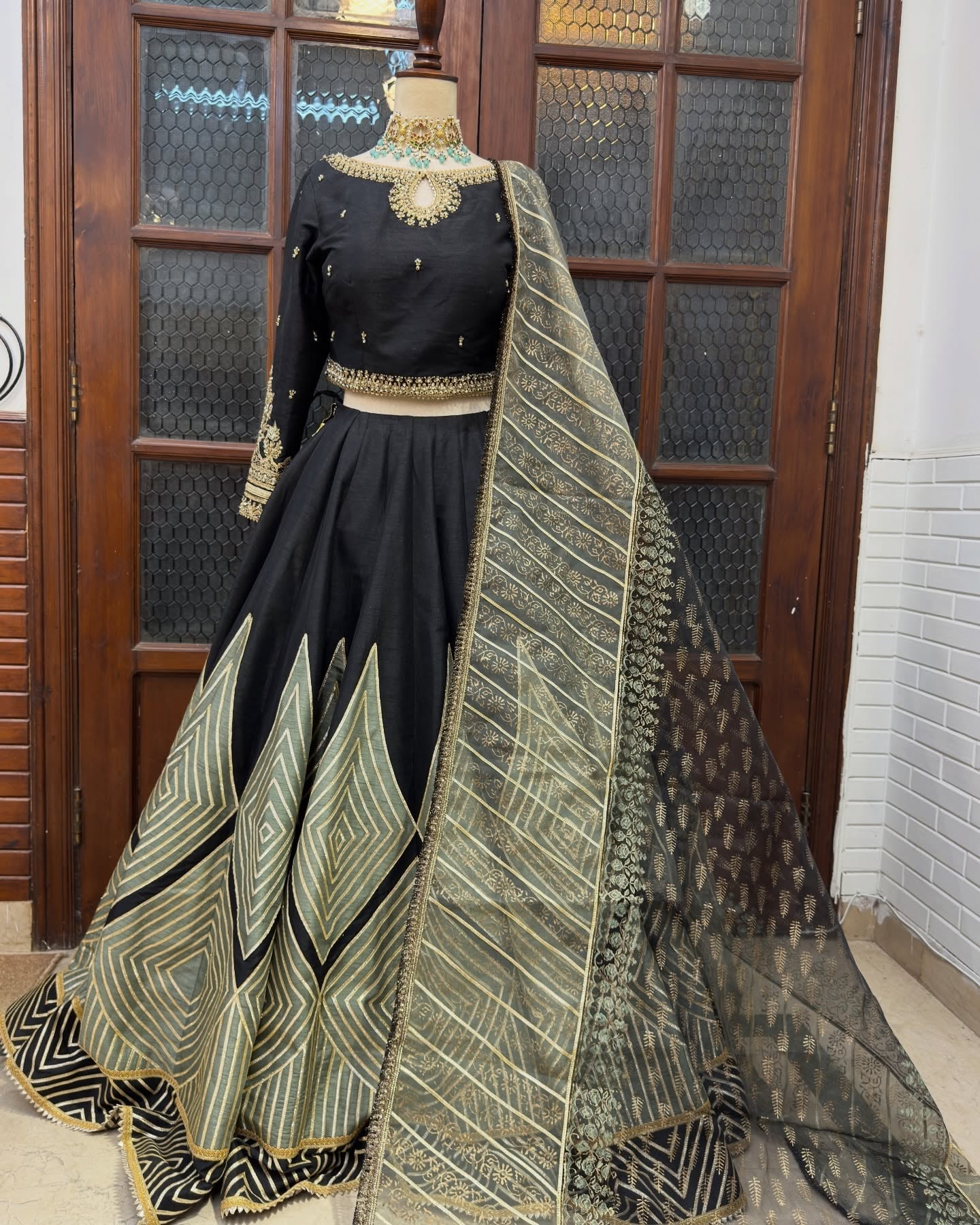MNR KARISHMA-MNR53