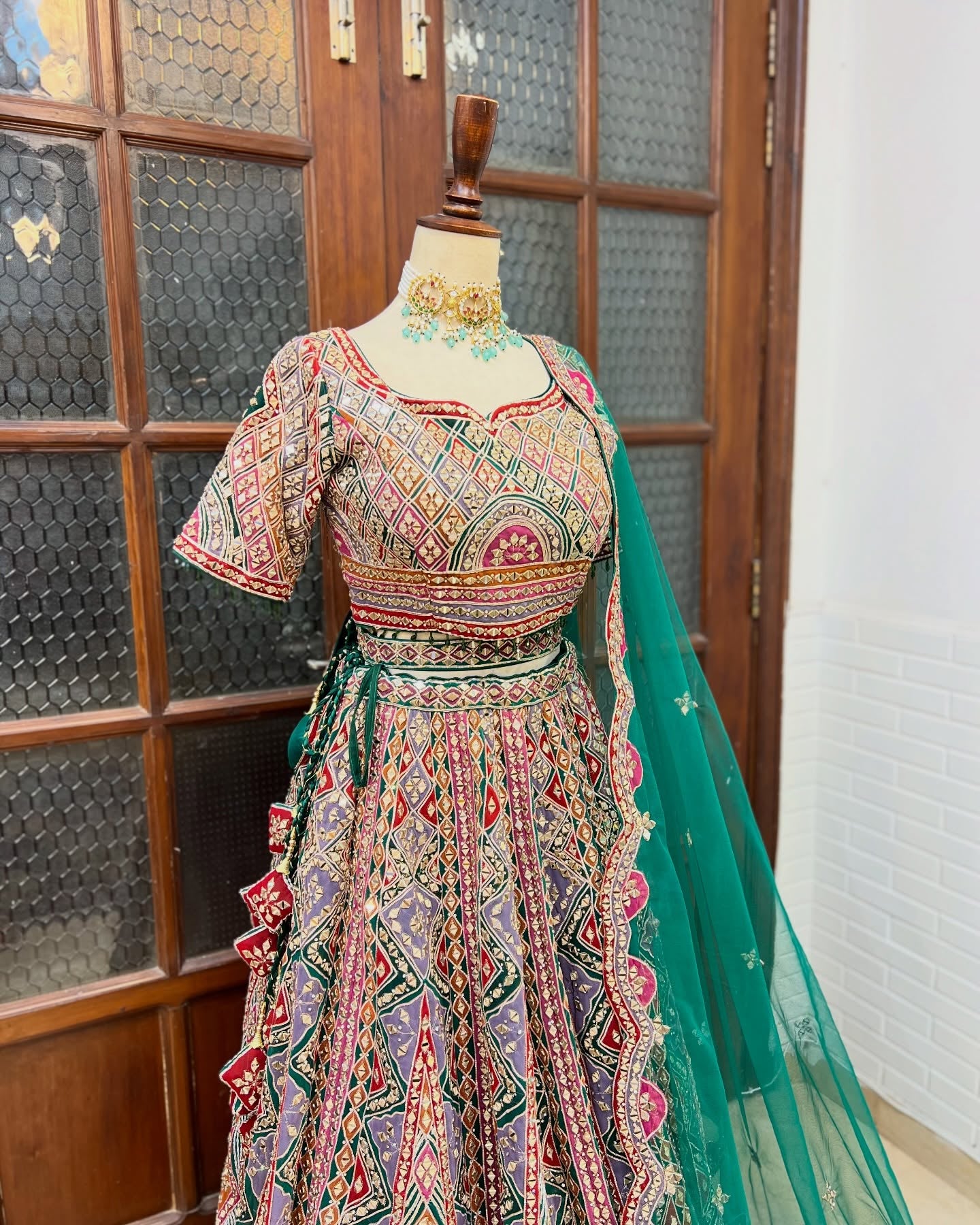 MINAHIL & SOHA GREEN LEHENGA CHOLI-MS01