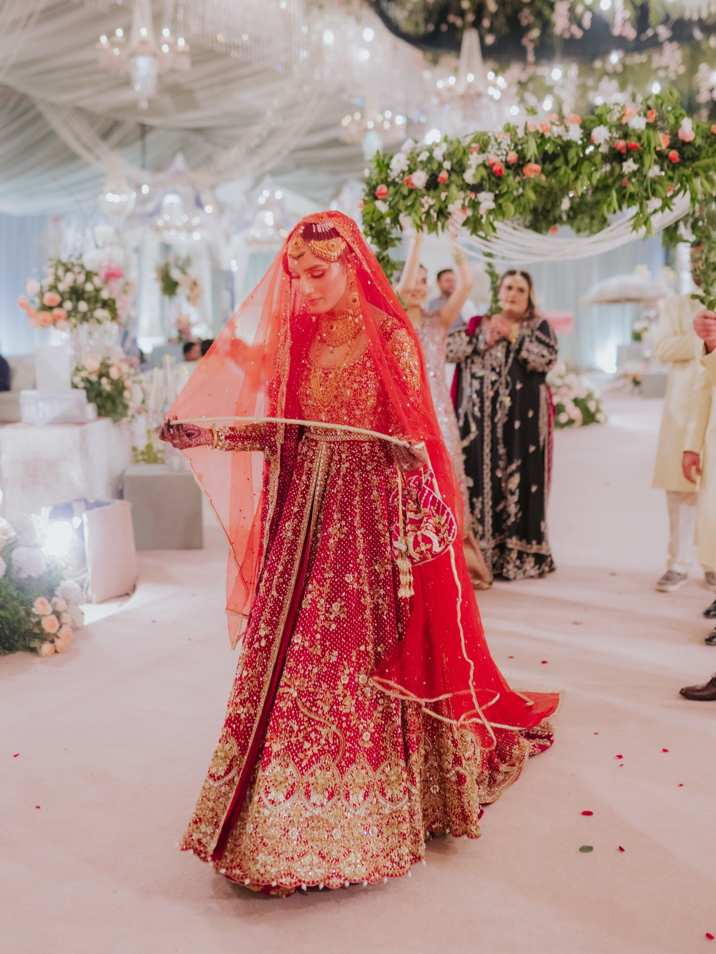 SANIA MASKATIYA FARSHI MAROON BARAT DRESS