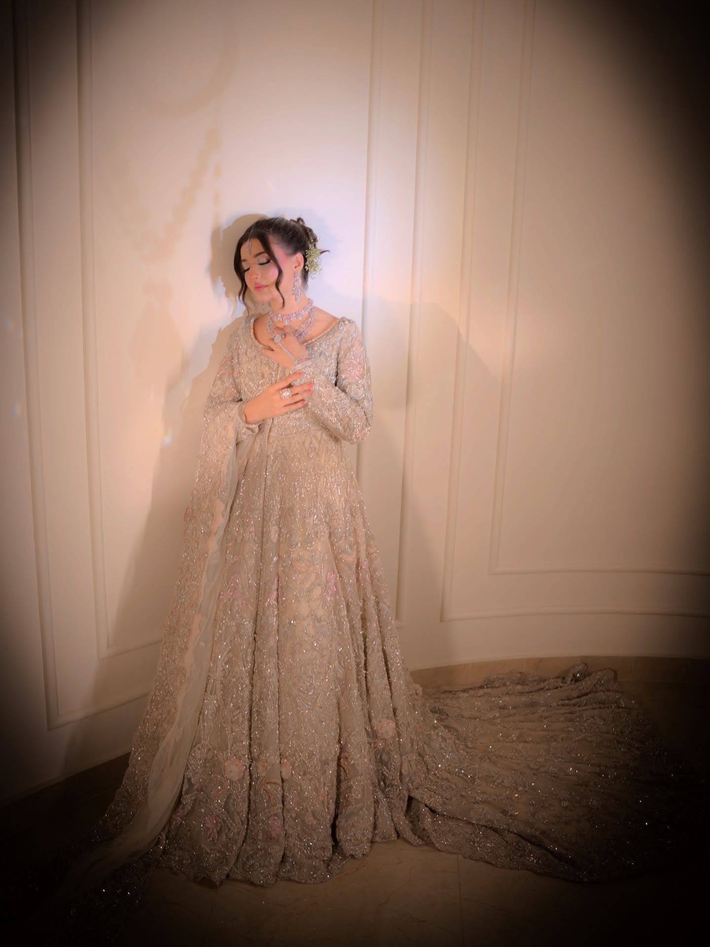 Suffuse Grey Frill-SUF12